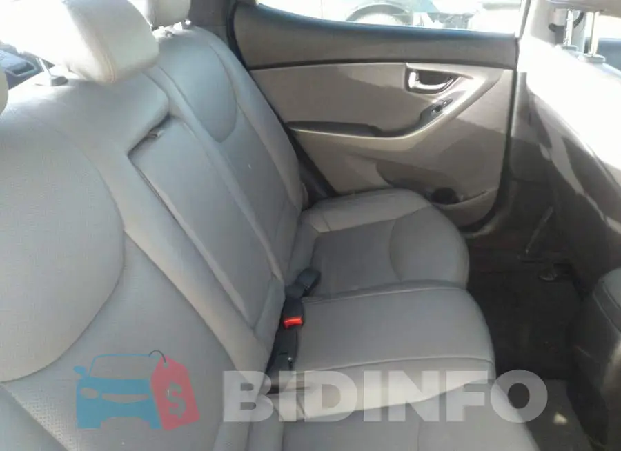 5NPDH4AE9FH572076 Photo# 8