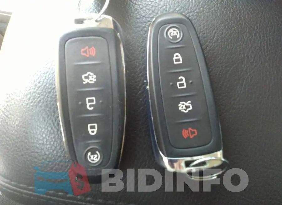 1FADP3N20FL386831 Photo# 11