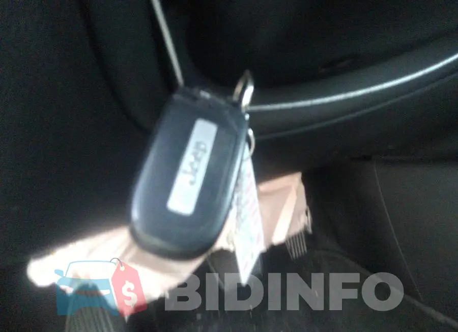 3C4NJCBBXMT518211 Photo# 11