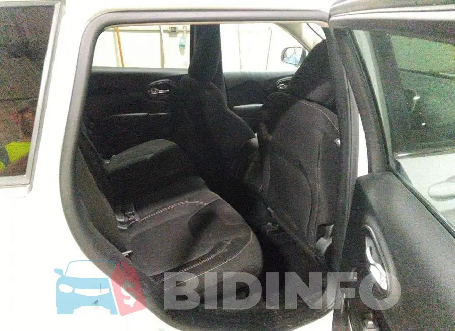 1C4PJMCB9GW109628 Photo# 8