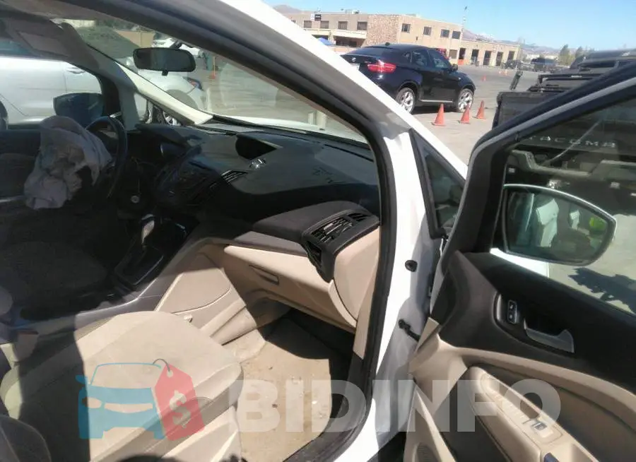 1FADP5AUXFL112877 Photo# 5