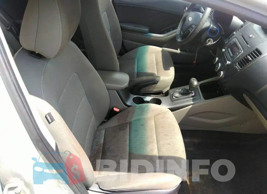 KNAFK4A66G5519482 Photo# 5