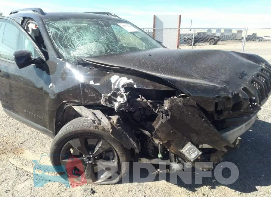 1C4PJLCB5FW731295 Photo# 6