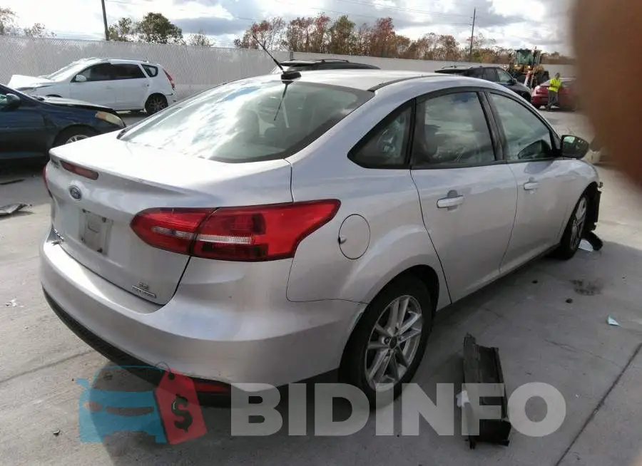 1FADP3F23GL290661 Photo# 4