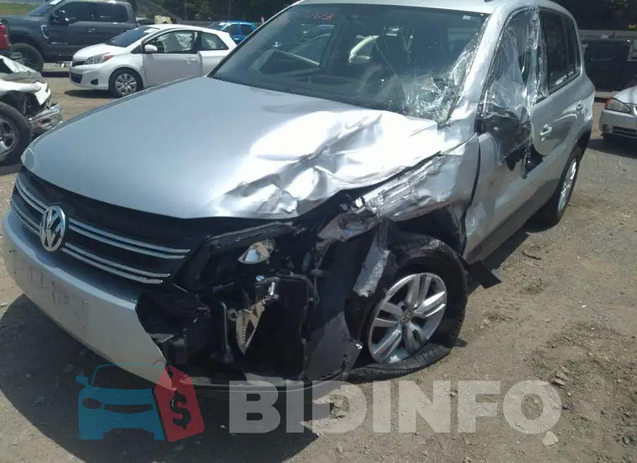 WVGBV7AX3HW501757 Photo# 6