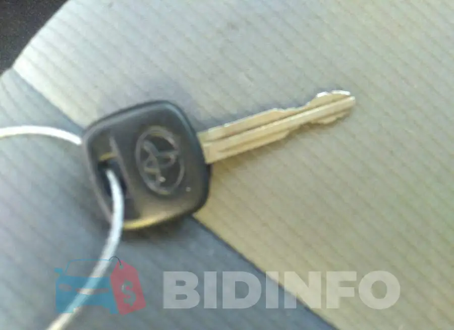 2T1BURHE2GC532528 Photo# 11
