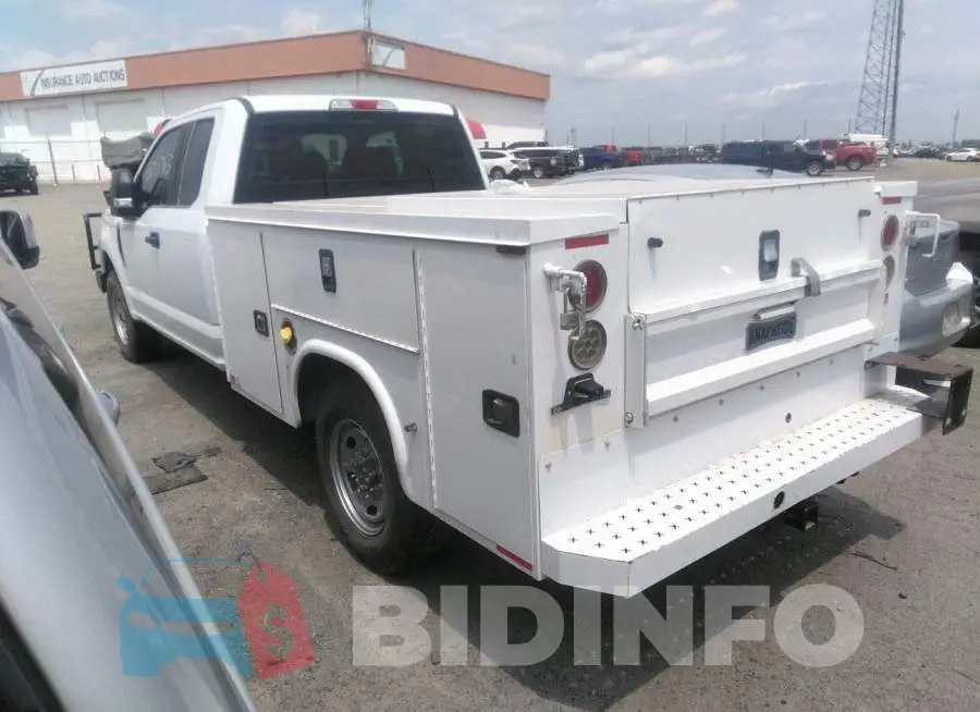 1FT7X2A66HEF12093 Photo# 3