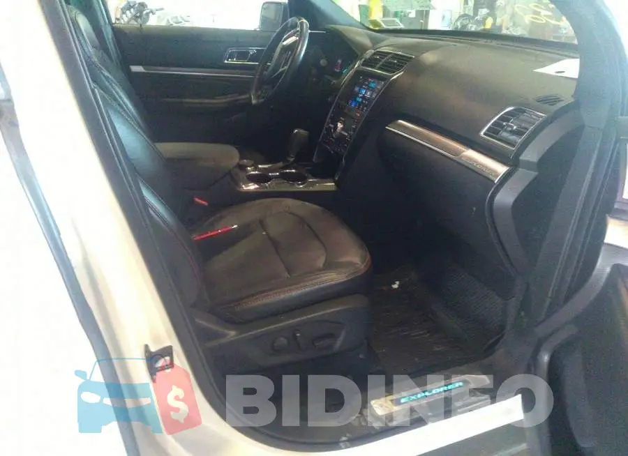 1FM5K8GT2KGB50793 Photo# 5