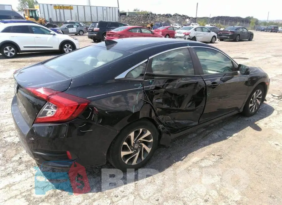 19XFC2F80HE208361 Photo# 4