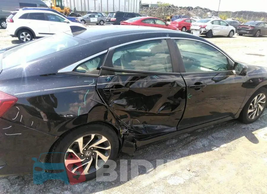 19XFC2F80HE208361 Photo# 6