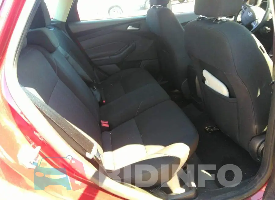 1FADP3K24GL388619 Photo# 8