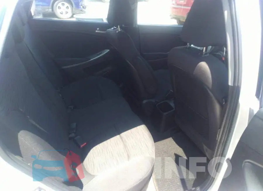 KMHCT5AE2FU213105 Photo# 8