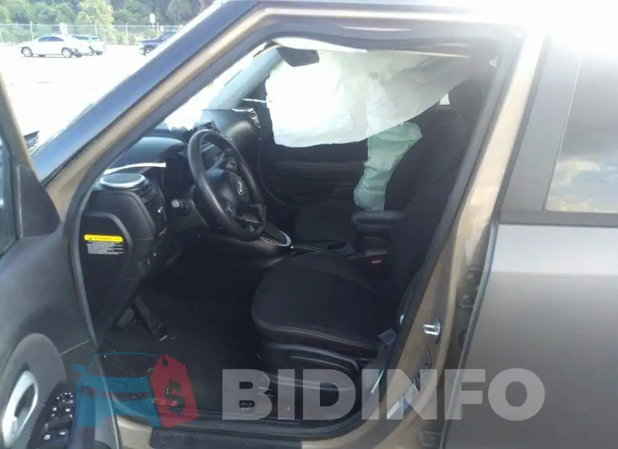 KNDJN2A2XF7165362 Photo# 5