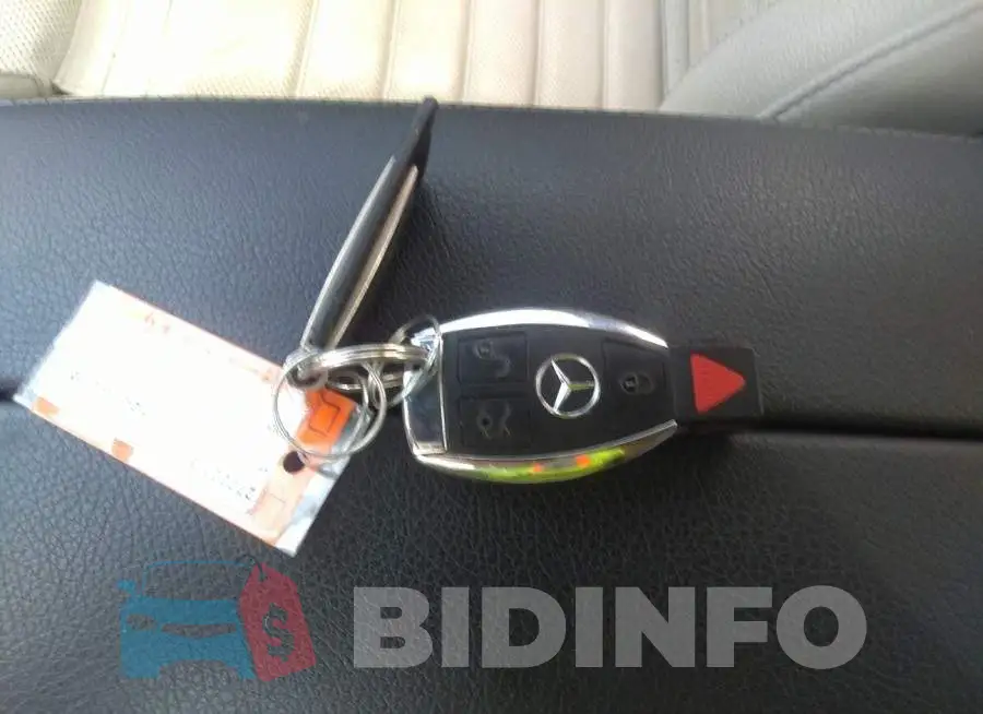 55SWF4JBXGU128966 Photo# 11
