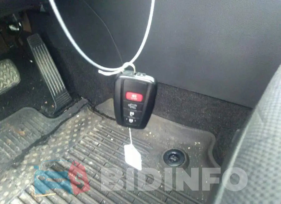 4T3RWRFV1MU043499 Photo# 11