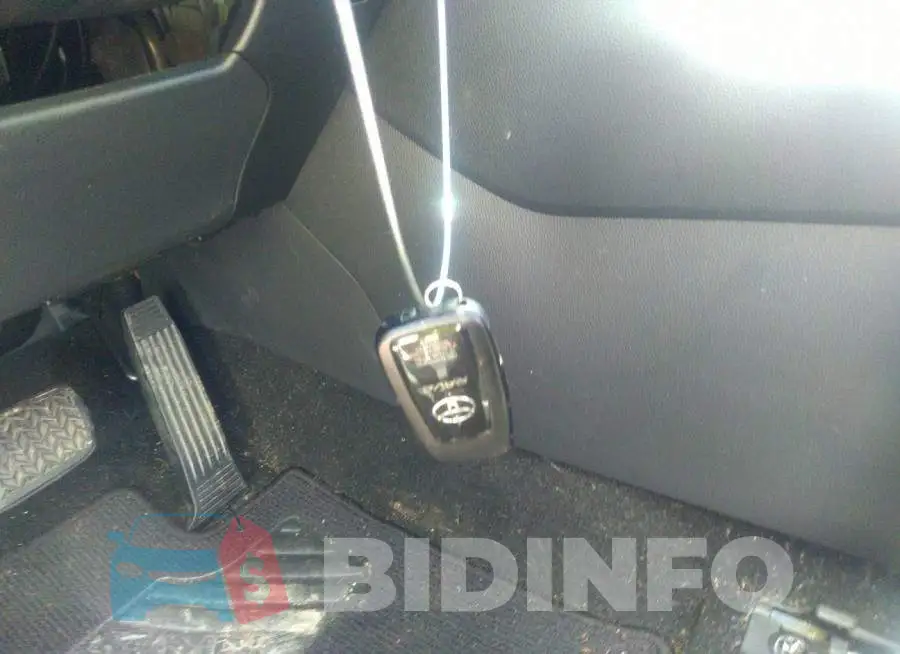 JTMP1RFV7LD056985 Photo# 11