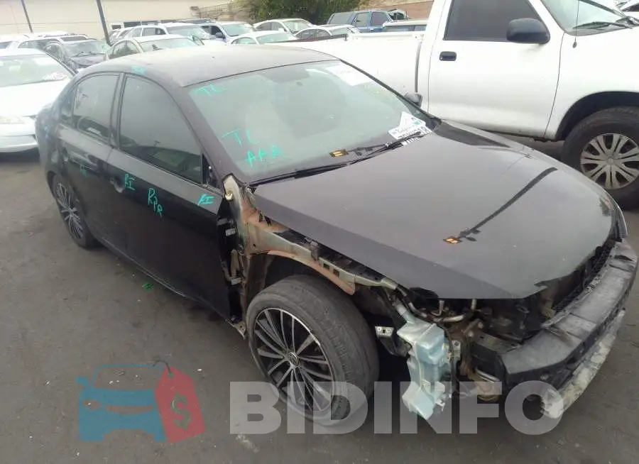3VWD17AJ7GM338207 Photo# 8