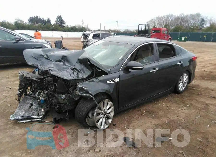 5XXGT4L38GG043643 Photo# 2