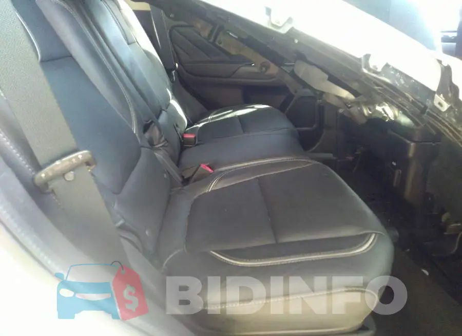 JA4J24A50JZ059203 Photo# 8