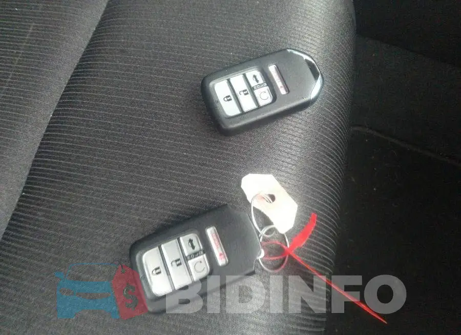 1HGCV2F32NA008387 Photo# 11