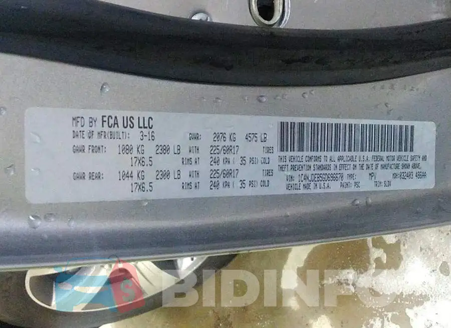 1C4NJDEB5GD696670 Photo# 9