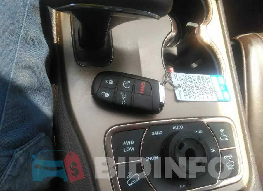1C4RJFJG4FC124993 Photo# 11