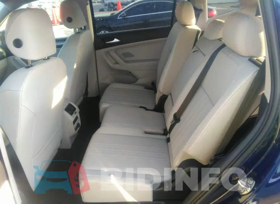 3VV3B7AX4NM018552 Photo# 8