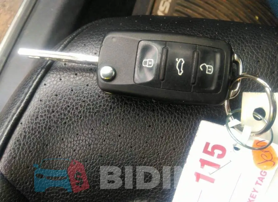 1VWDT7A39HC010575 Photo# 11