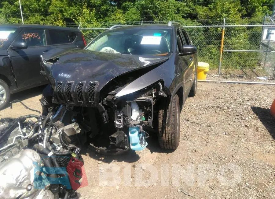 1C4PJLCB1FW766111 Photo# 2