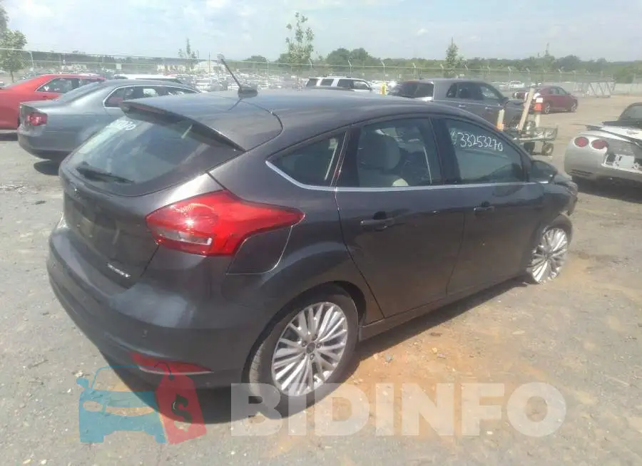 1FADP3N26JL283423 Photo# 4