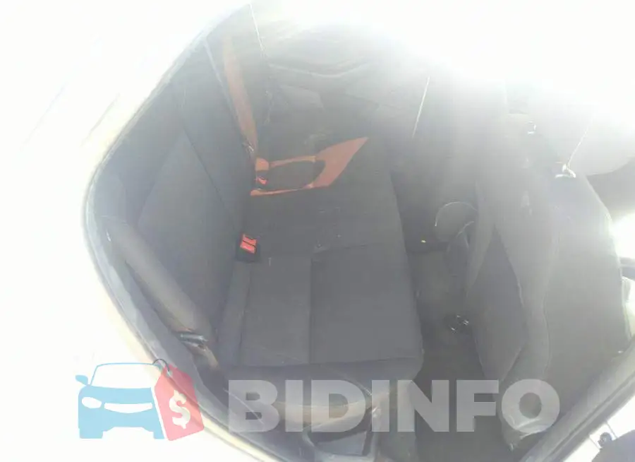 1FADP3E26JL230835 Photo# 8