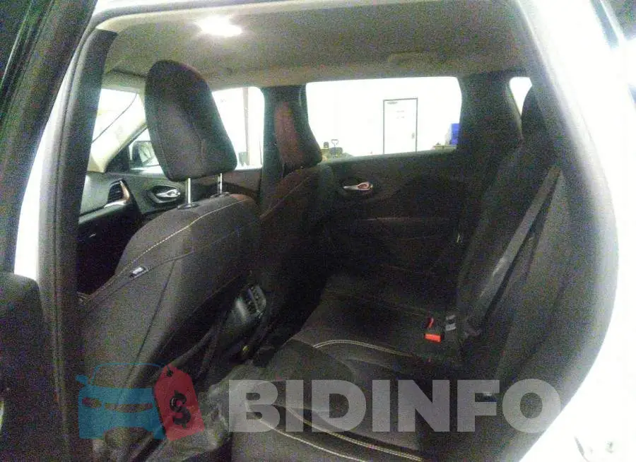 1C4PJMCB2FW558230 Photo# 8