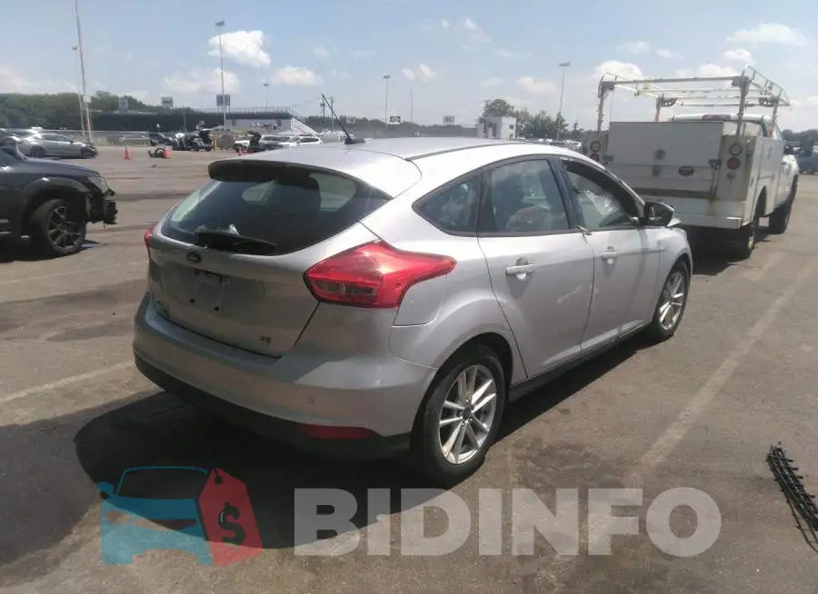 1FADP3K29FL350611 Photo# 4