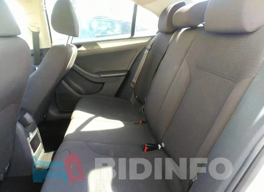 3VWD17AJXFM310027 Photo# 8