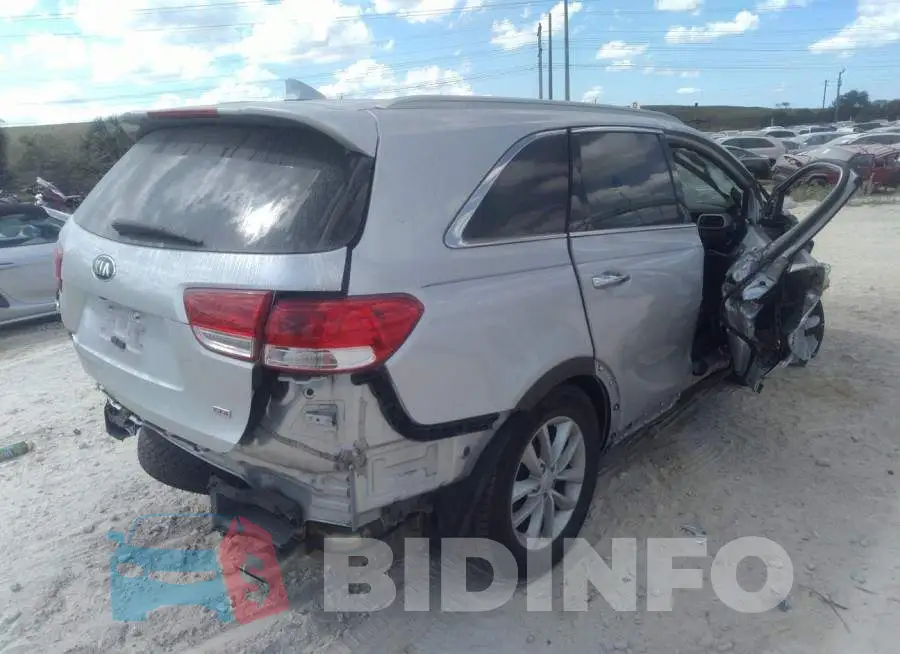 5XYPG4A31JG411395 Photo# 4