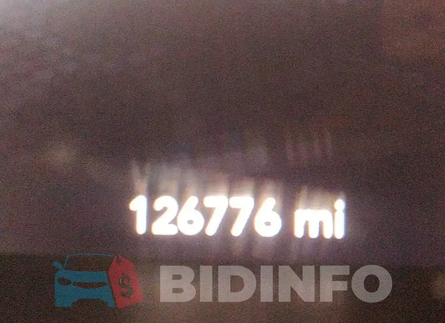 2C3CDXHG3FH825194 Photo# 7