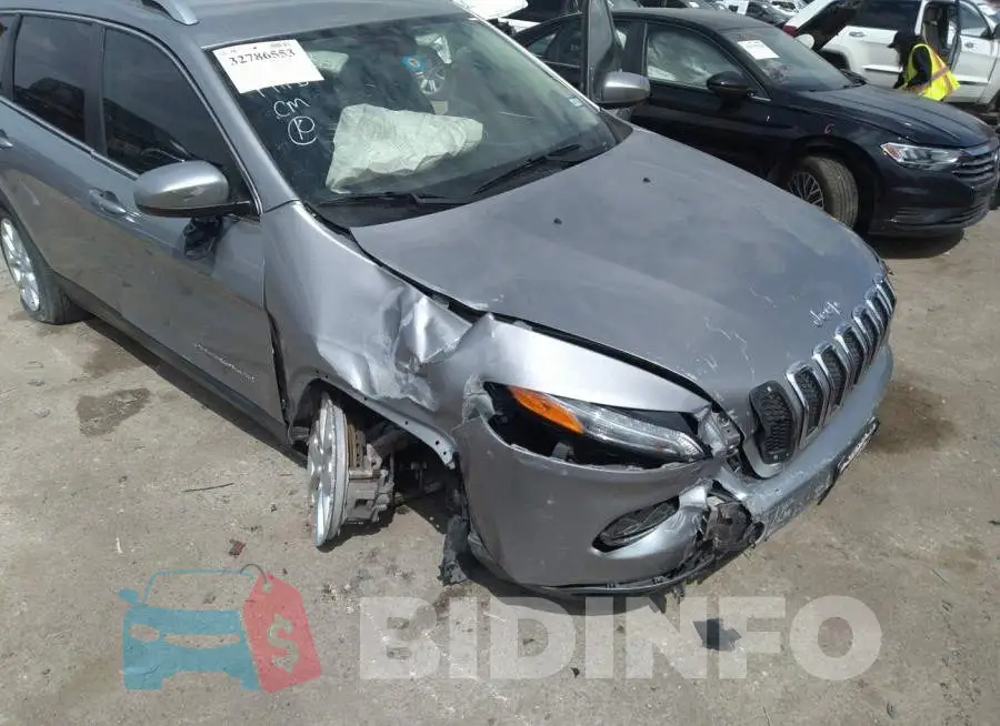 1C4PJLCB2FW560943 Photo# 6
