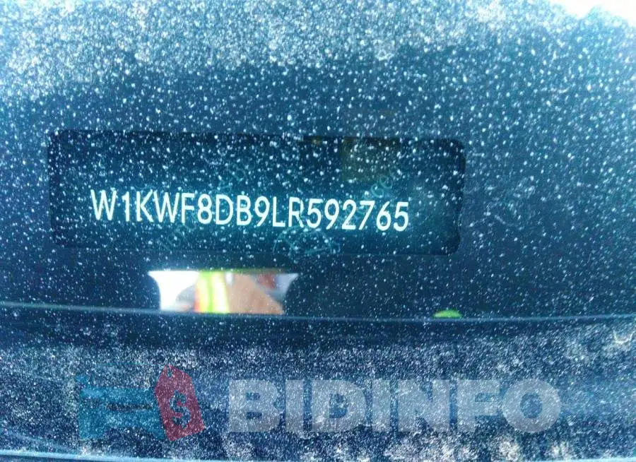 W1KWF8DB9LR592765 Photo# 9