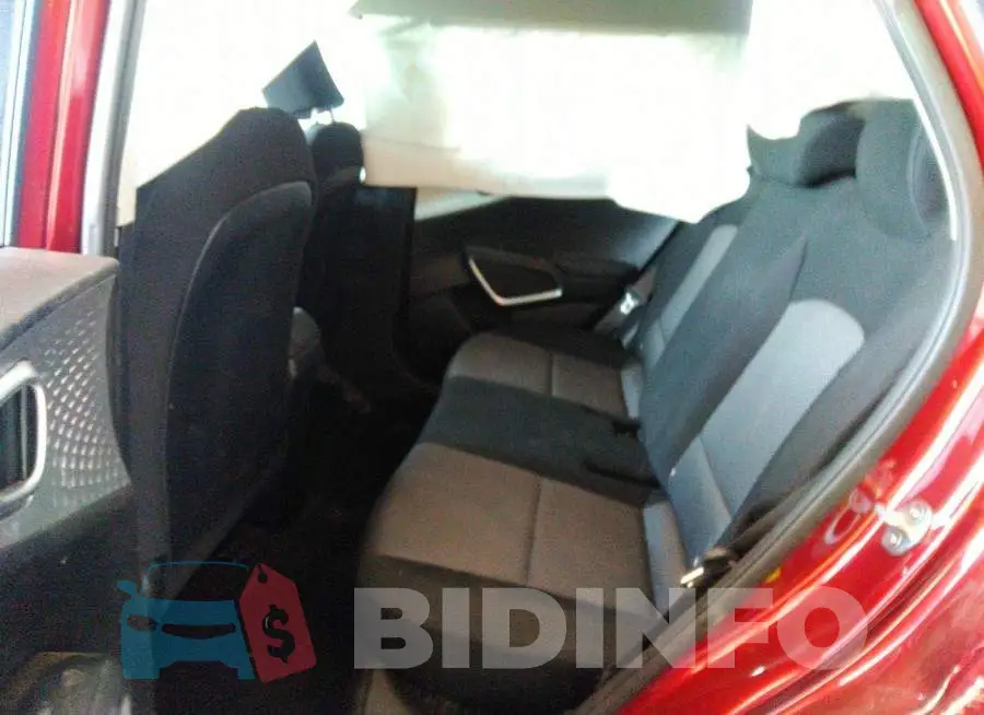 KNDJ23AU2M7132630 Photo# 8