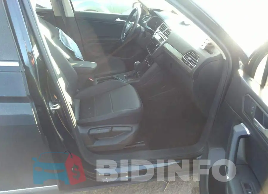 3VV3B7AX3LM010813 Photo# 5