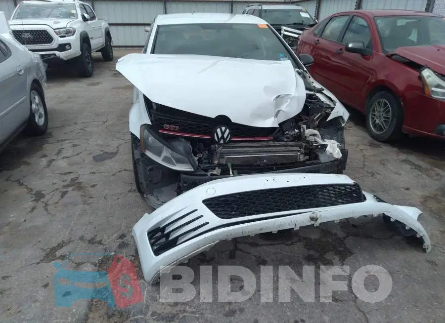3VW4T7AU4FM068470 Photo# 6