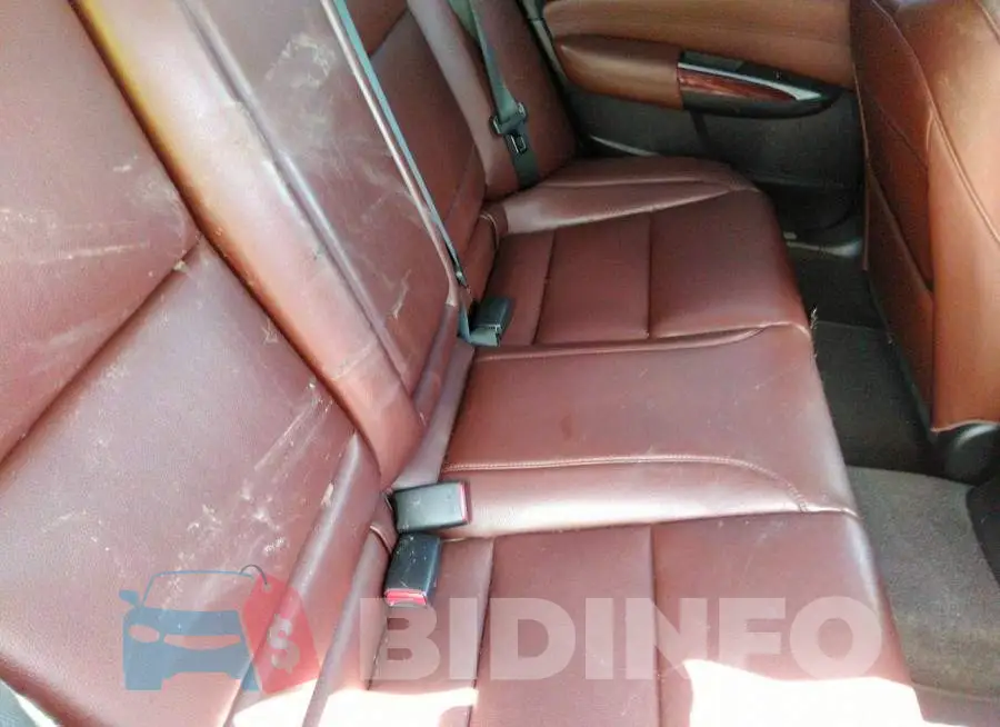 19UUB2F39GA000898 Photo# 8