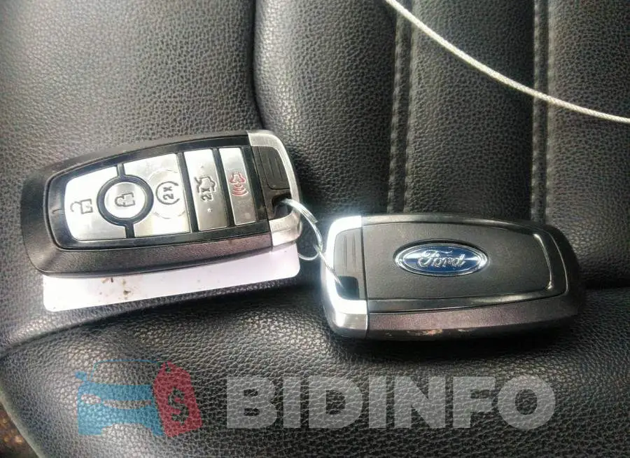 3FA6P0MU8KR195325 Photo# 11