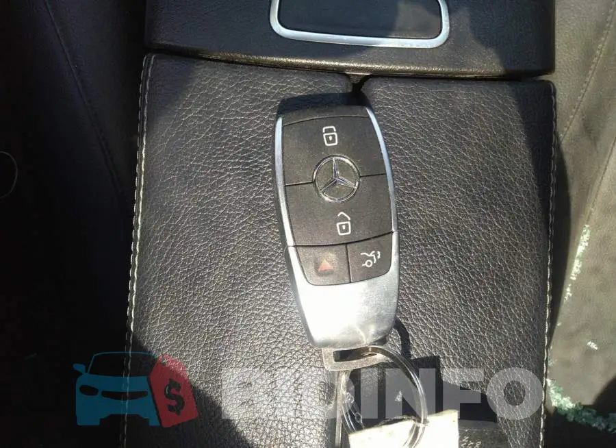 WDD3G4FB1KW022913 Photo# 11