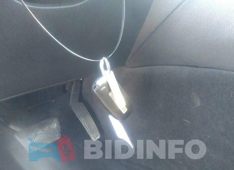 2C3CDXHG1FH851728 Photo# 11