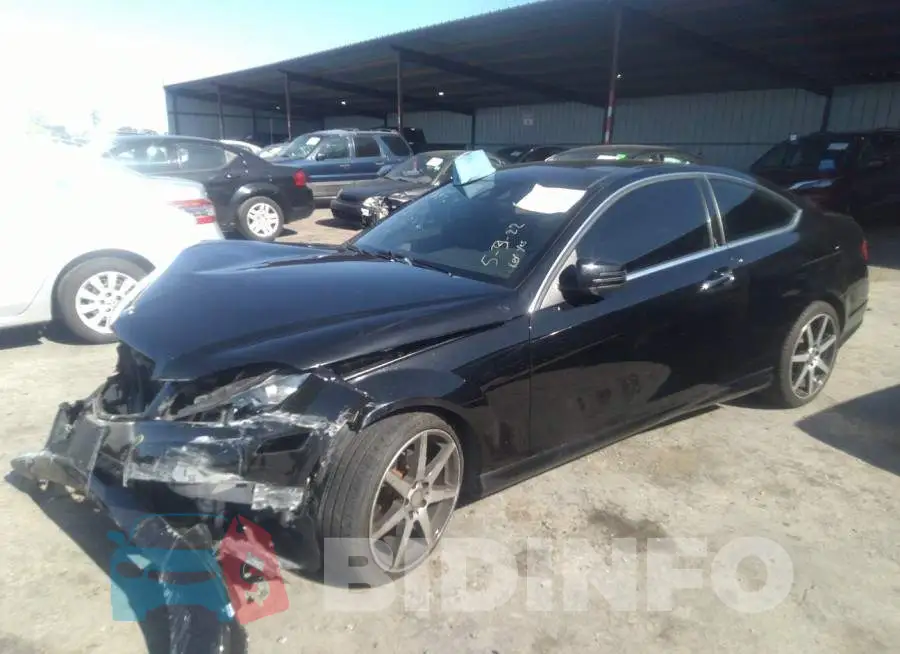 WDDGJ4HB6FG406640 Photo# 2