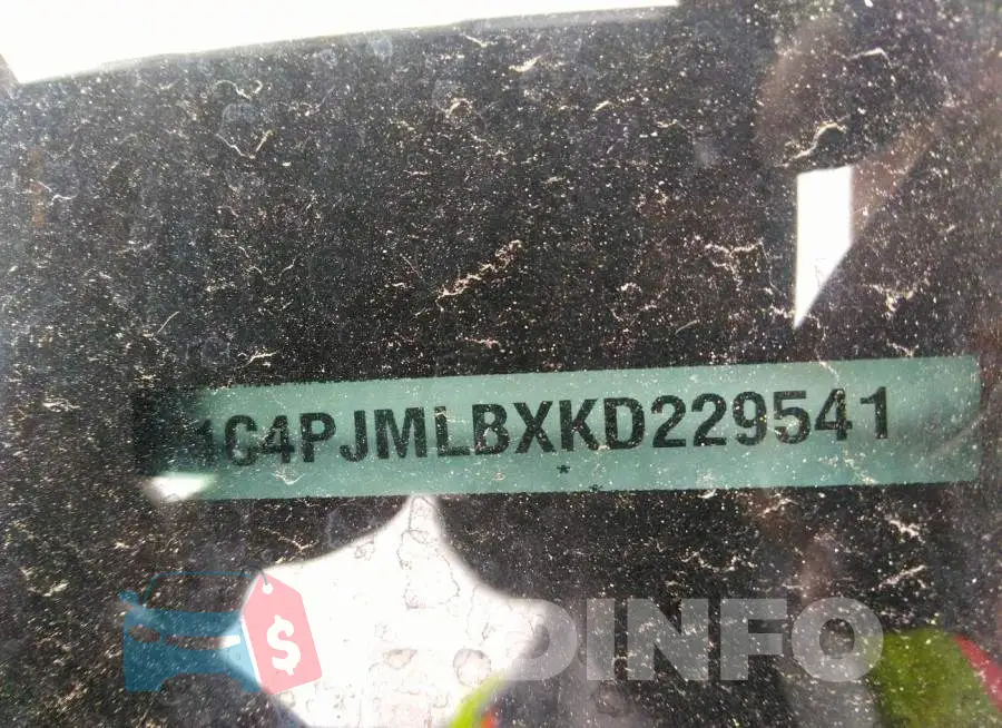 1C4PJMLBXKD229541 Photo# 9