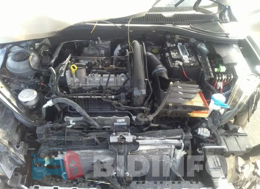 3VWC57BU6MM048576 Photo# 10