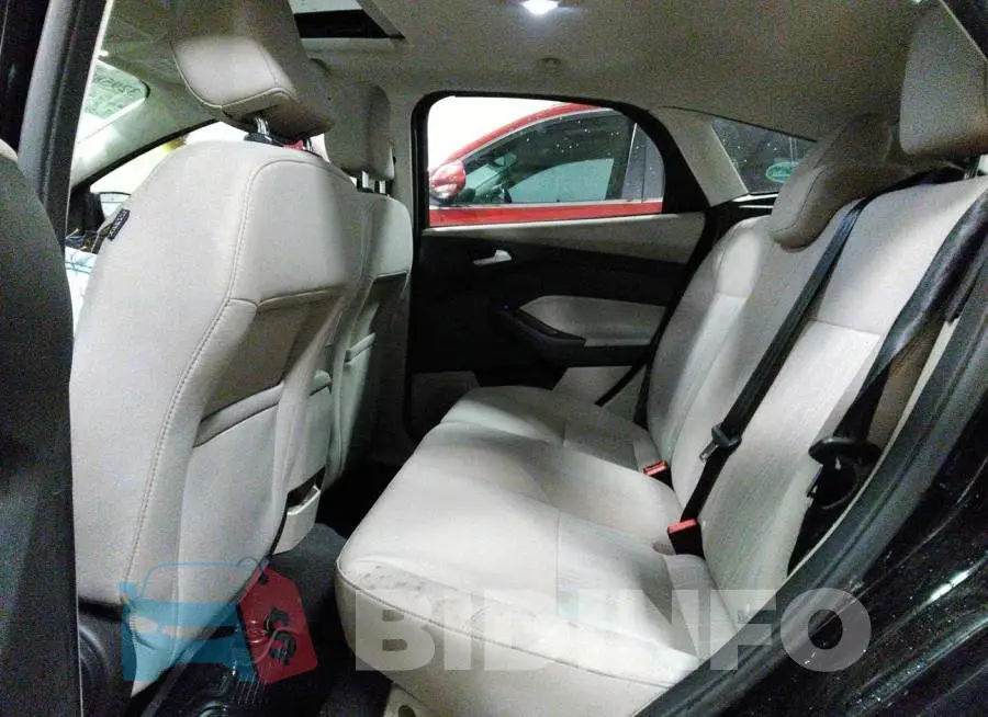 1FADP3K24FL382933 Photo# 8
