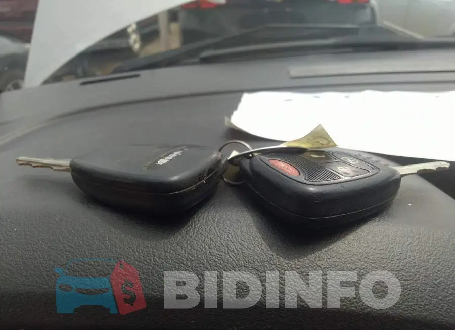 1C4NJDEB7HD127661 Photo# 11
